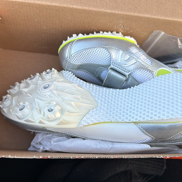 Brand New Nike Track Shoes - Picture 3 of 4